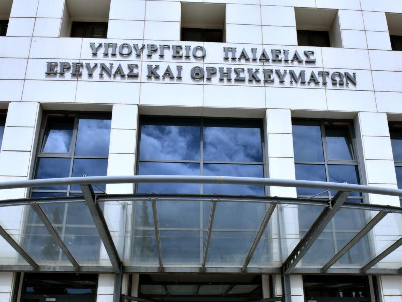 Κώστας Μορφίρης: Η Νίκη Κεραμέως και το παγουρίνο ως υπερόπλο κατά του κορωνοϊού