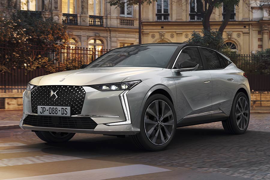 Η νέα DS 4 «αποβιβάστηκε» στη χώρα μας