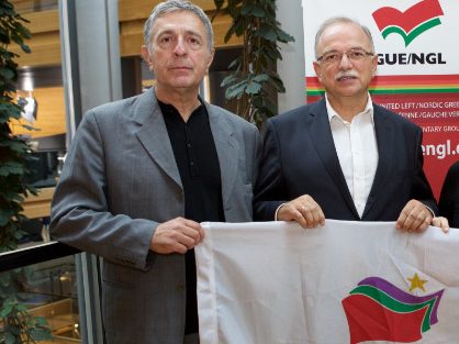 Ισορροπίες τρόμου στον ΣΥΡΙΖΑ: Η… χείρα φιλίας Κοτζιά σε Τσίπρα, οι Παπαδημούλης – Κούλογλου που ήρθαν κοντά και ο Μπάρκας αισθάνεται ότι είναι «στα πιτς»!