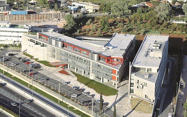 Το παιχνίδι Β΄ κατηγορίας Μπακοκαϋμενάκηδων, Σάκηδων, Λόρενς της Αραβίας