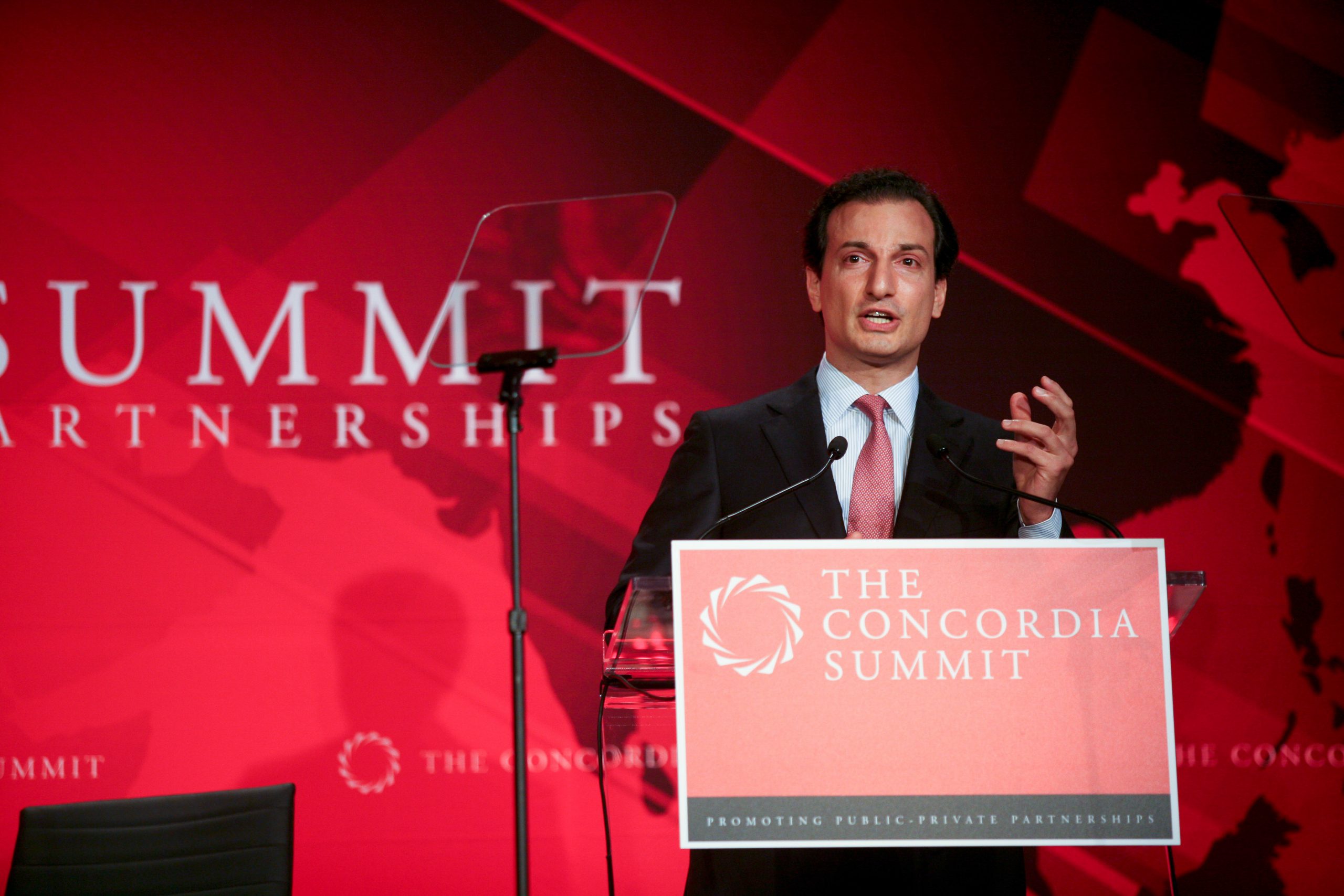 Ο Γ. Λογοθέτης, η πώληση των δανείων από την Τρ. Πειραιώς και η «υπεξαίρεση» των 220 εκατ.