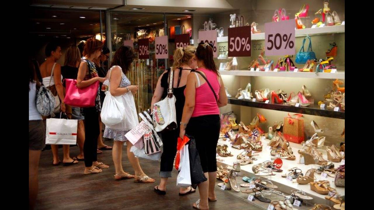 Θερινές εκπτώσεις από τη Δευτέρα 5 Ιουλίου