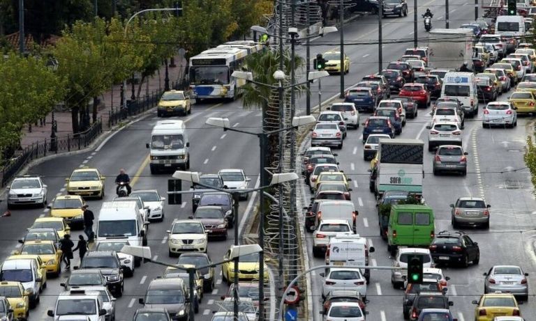 ΑΑΔΕ: Οδηγίες για τα τέλη κυκλοφορίας με τον μήνα