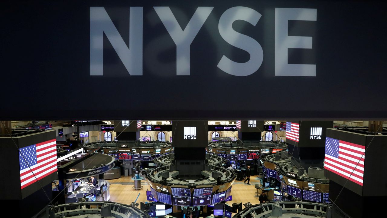 Νέα Υόρκη: Τα ομόλογα “άλωσαν” τη Wall Street – Στο -1,75% ο Dow Jones