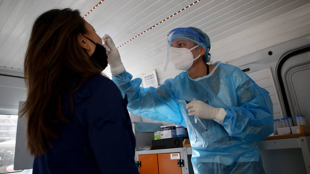 Κορωνοϊός: Στα 858 τα νέα κρούσματα – 274 οι διασωληνωμένοι, 32 θάνατοι