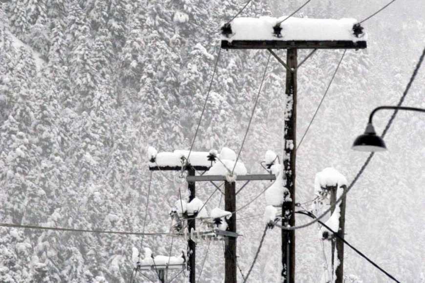 ΑΔΜΗΕ: Βλάβη στο σύστημα υψηλής τάσης στη Βόρεια Εύβοια