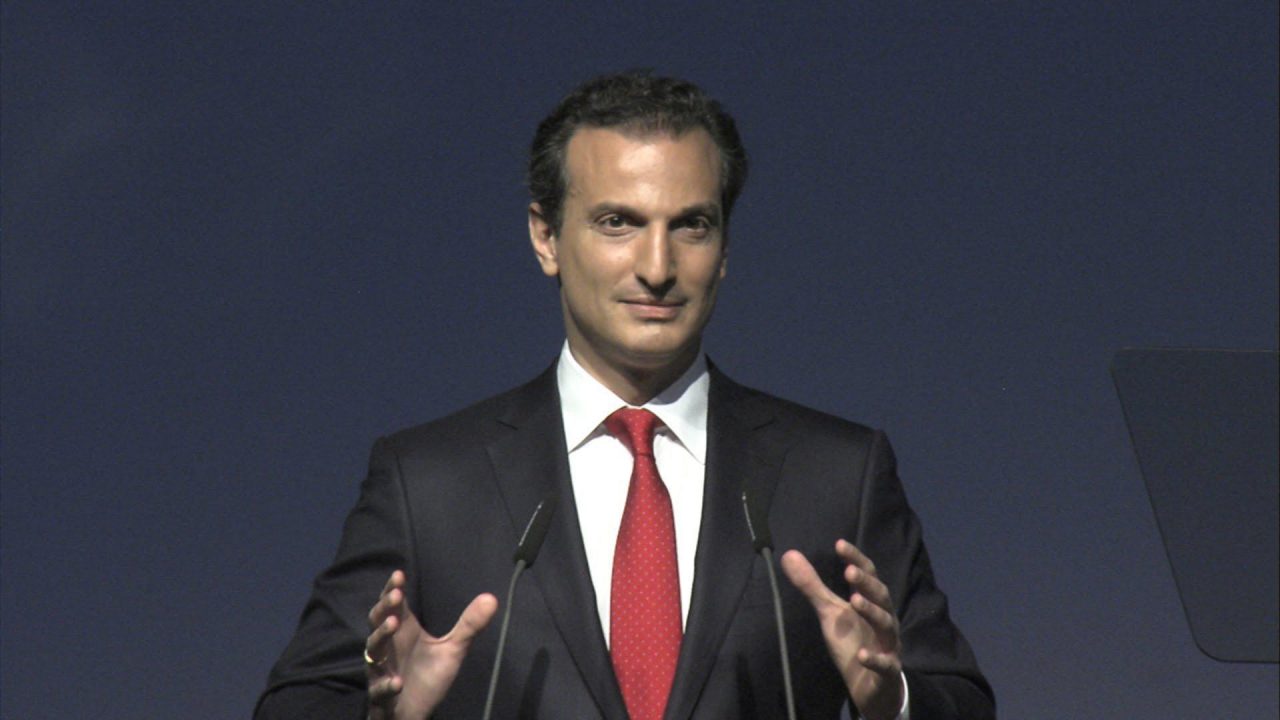 Τα παράκεντρα του Λογοθέτη, που απειλεί επειδή δήθεν του «έφαγαν» τα «κλεμμένα», έπιασαν δουλειά και «απειλούν»!