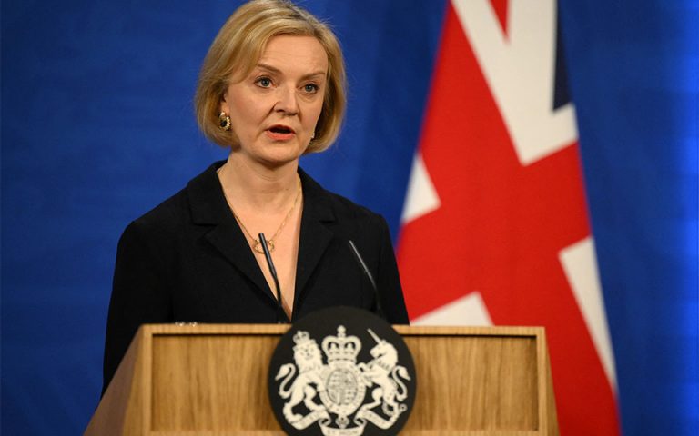 Λιζ Τρας: Δικαιούται επίδομα 129.000€ τον χρόνο, ισοβίως, παρά τη θητεία «αστραπή» – Αντιδράσεις από τον πολιτικό κόσμο