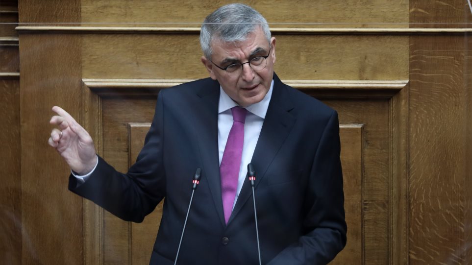 Π. Τσακλόγλου: “Δεν μειώνει την προστασία των συνδικαλιστών από απόλυση η νέα νομοθεσία”