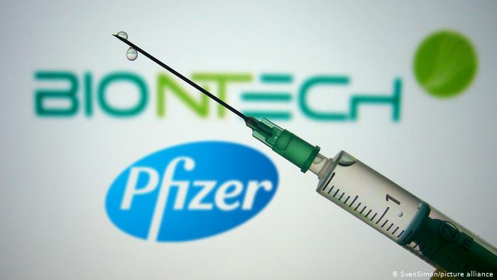 Pfizer: Aναθεωρεί ανοδικά την πρόβλεψή της για τις πωλήσεις του εμβολίου