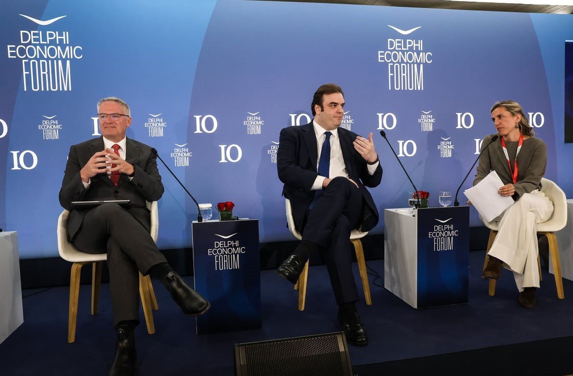 Κ. Πιερρακάκης: Δεν είμαστε η κυβέρνηση του «δώσε τα όλα» – Δε συζητάμε την επιστροφή του 13ου και 14ου μισθού – Μικρή η έκθεση της Ελλάδας στους δασμούς Trump