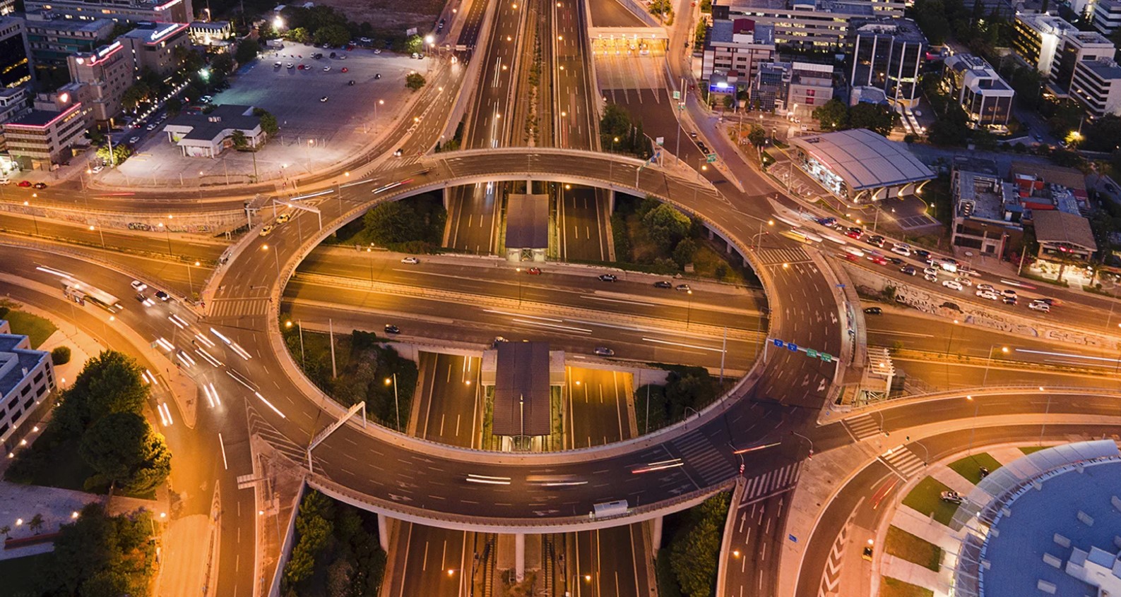 Προβληματισμός στην κυβέρνηση: Κατεβαίνει ο πήχης για την Αττική οδό