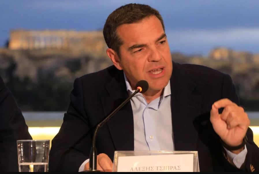 Τσίπρας: Πολιτική στρουθοκάμηλος ο Μητσοτάκης