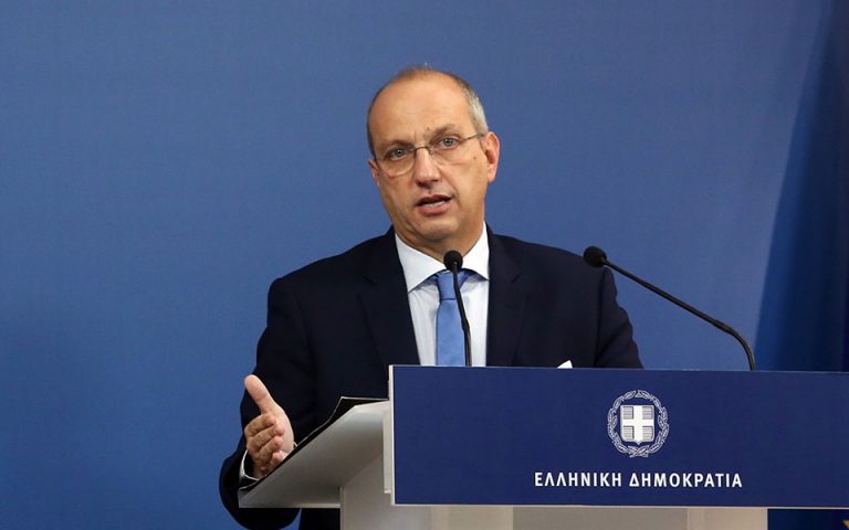 Υποσχέσεις για νέο νόμο για άδειες σε TV – ραδιόφωνο