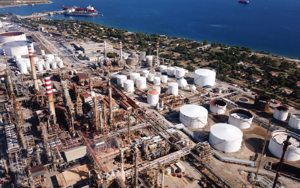 Motor Oil και ΕΛΠΕ αναδεικνύονται σε «διαμάντια» του Χ.Α. και μπαίνουν στο κάδρο των ξένων θεσμικών επενδυτών αλλά και των εγχώριων «παικτών»!