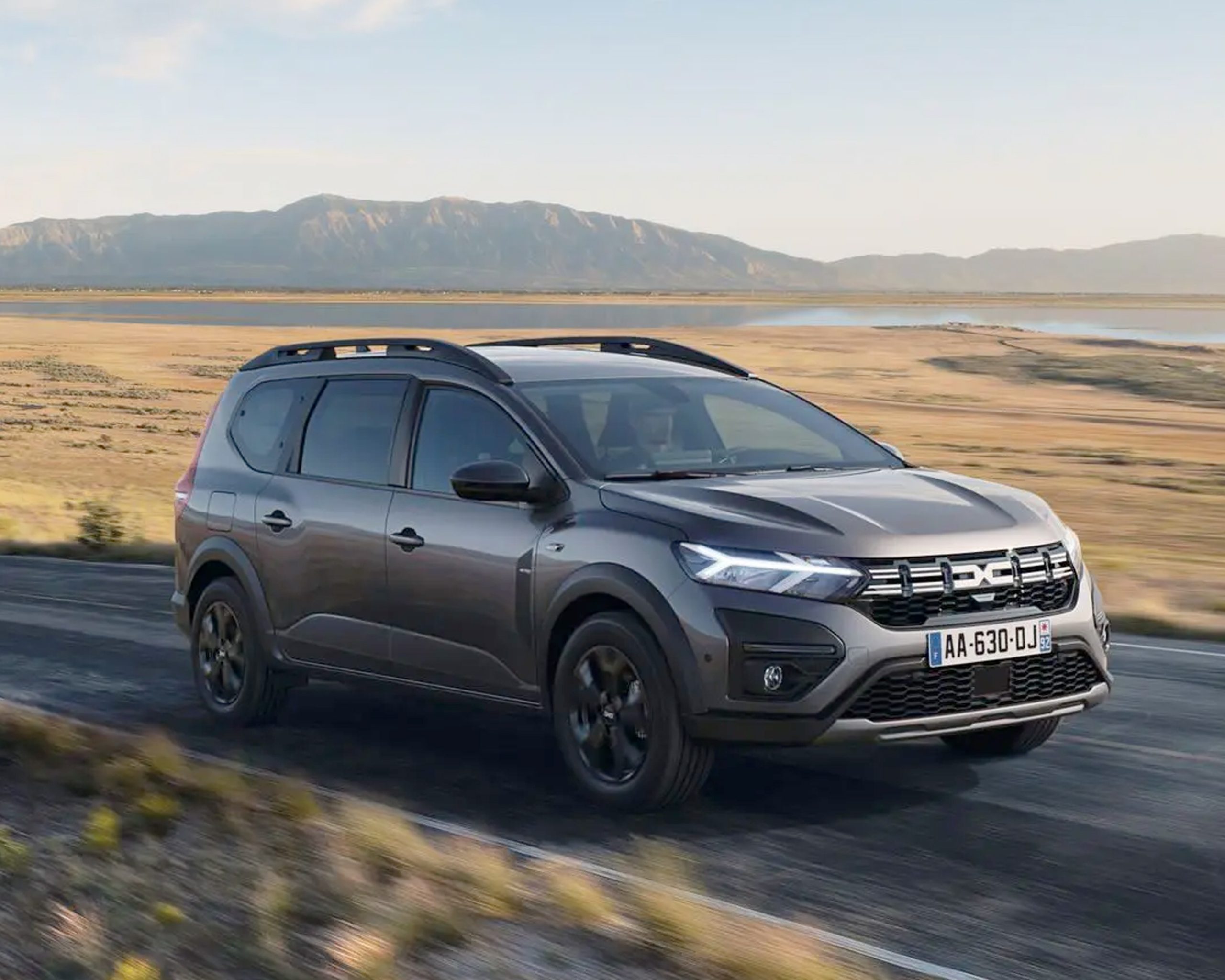 Νέο βήμα με το Dacia Jogger HYBRID 1