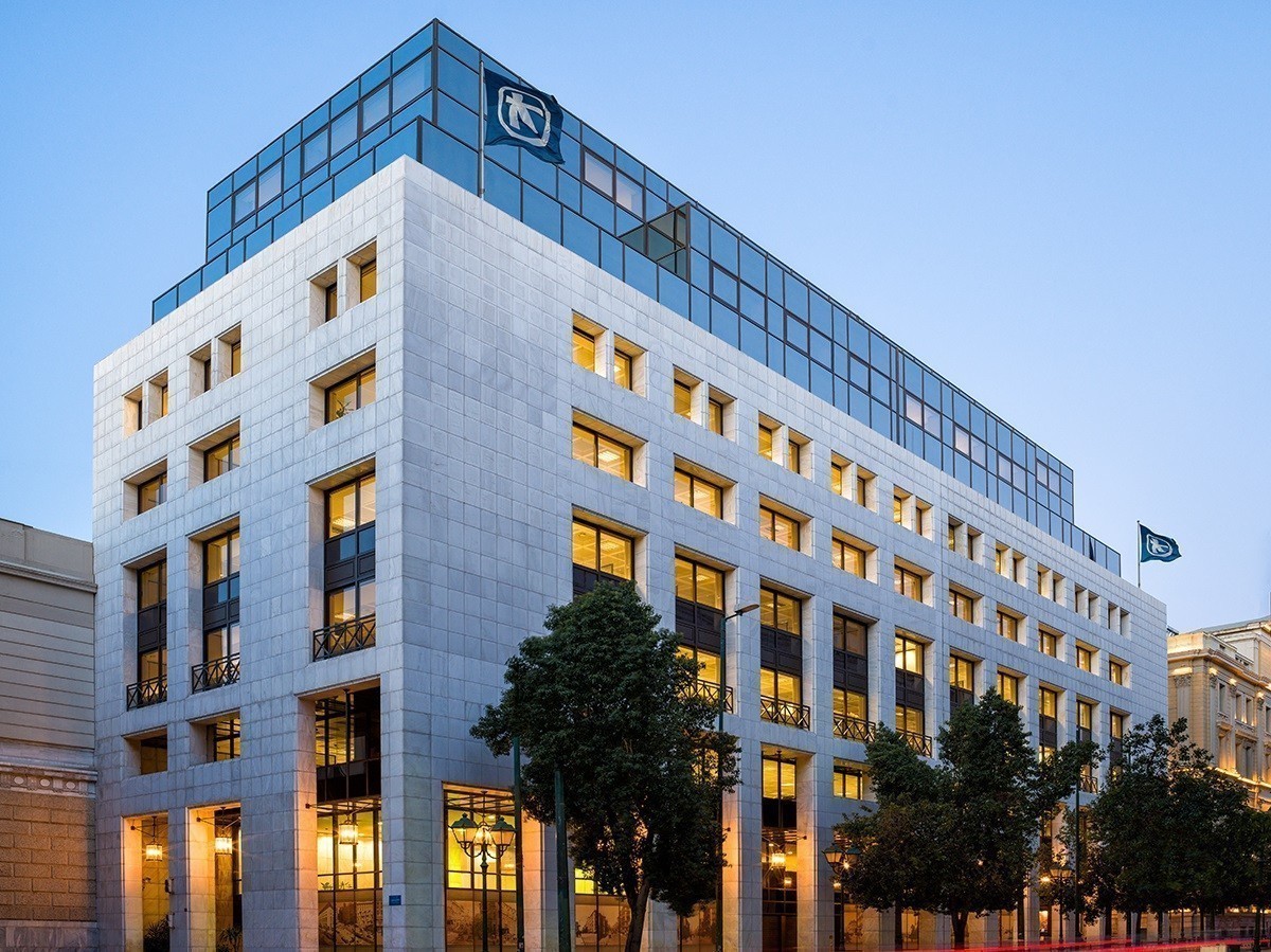 Alpha bank: Aπό τα παλαιά δεξιά τζάκια και τους «λεκέδες» των πρώην διοικήσεων, στην ανάκτηση του ιστορικού της ρόλου!