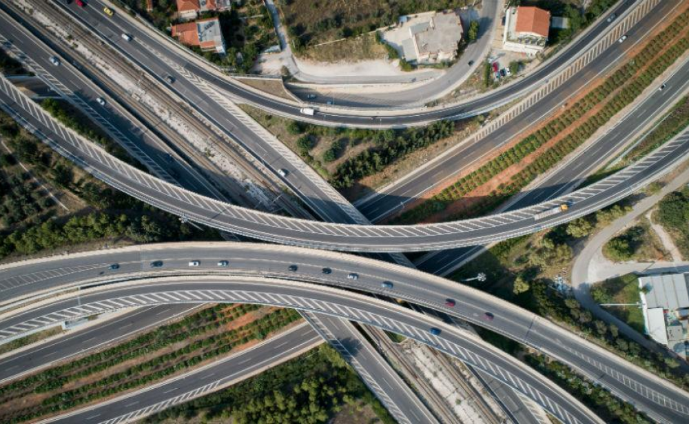 Αττική οδός: Διαγωνισμός για «χοντρά» (ξένα) πορτοφόλια