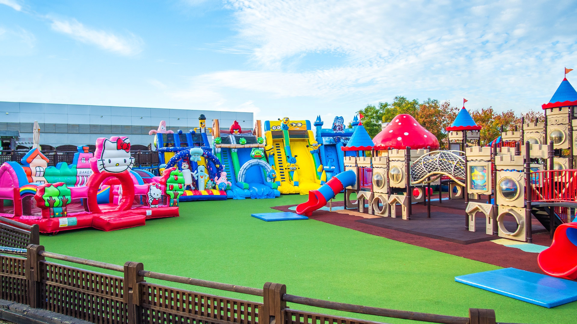 Επαναλειτουργούν από σήμερα οι παιδότοποι, τα λούνα παρκ και οι υπηρεσίες ευεξίας