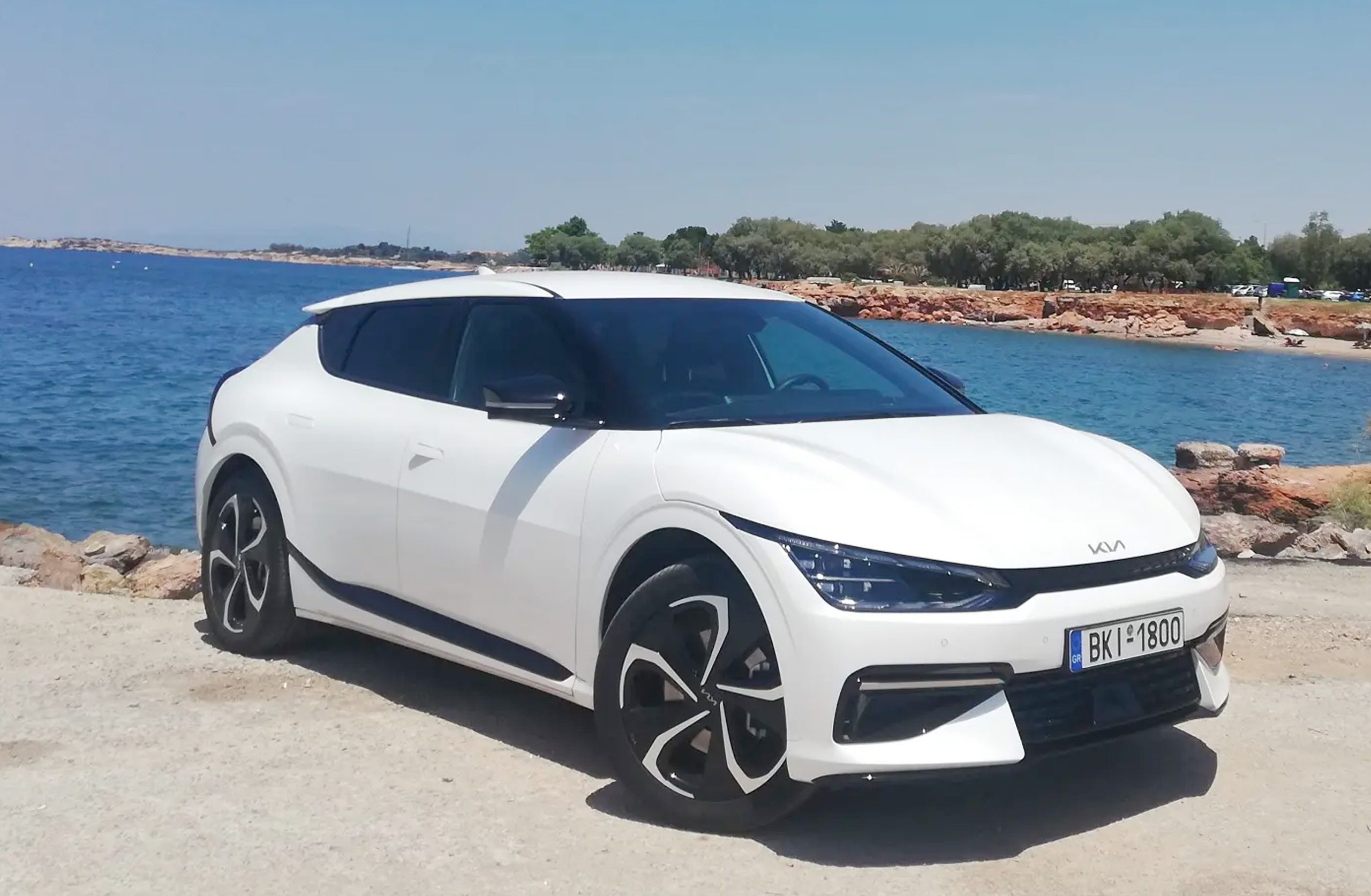 Kia EV6: Eντυπωσιακό, άνετο και τετρακίνητο