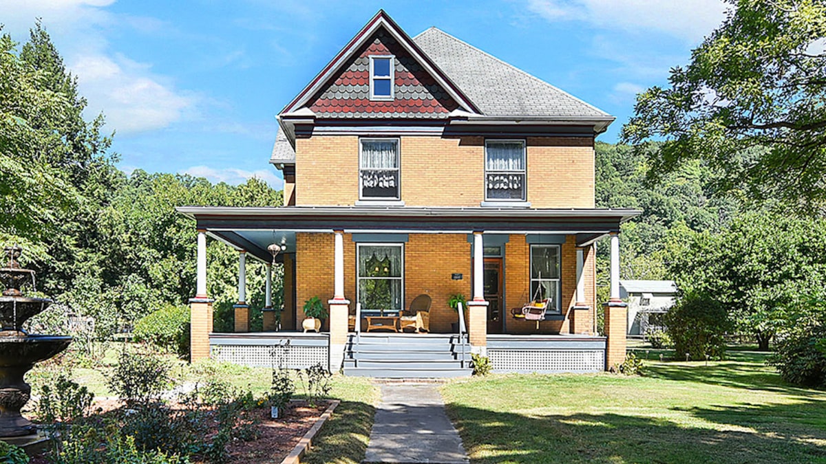 Ξεναγήσεις στο διάσημο σπίτι της “Σιωπής των Αμνών”