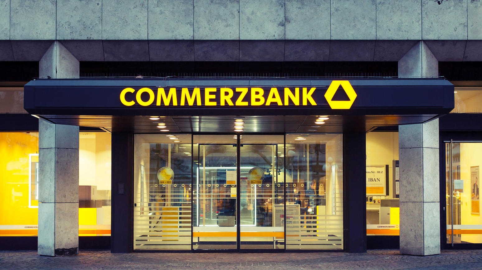 Commerzbank: Στα €2,7 δισ. οι ζημιές στο δ’ τρίμηνο 2020