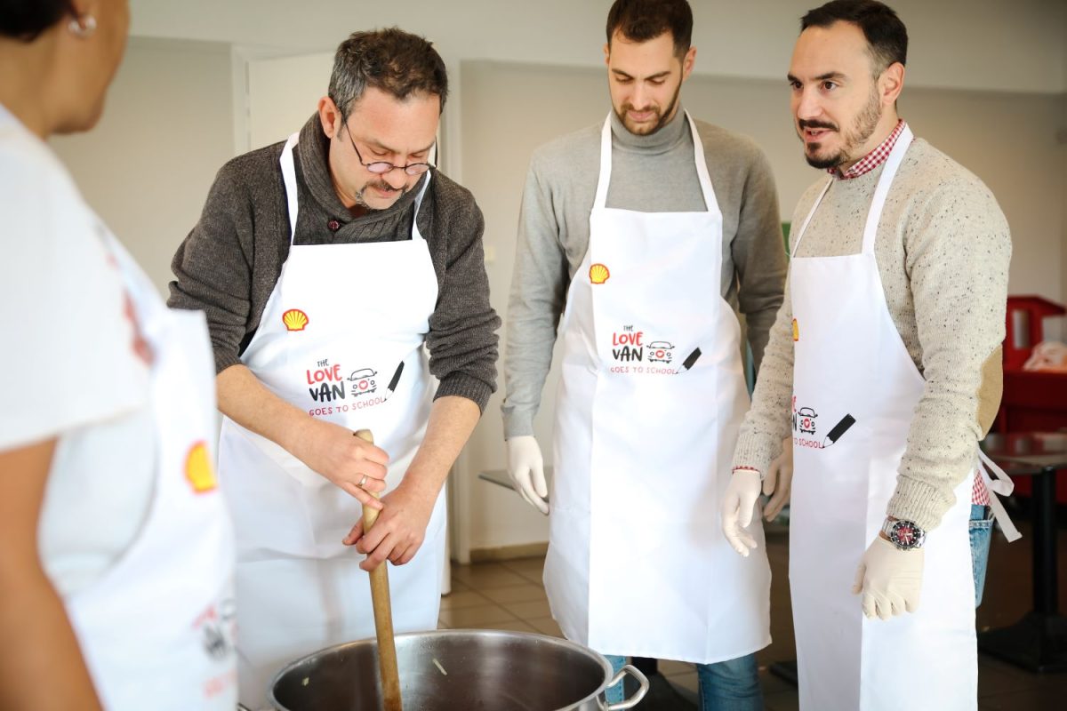 Πρατήρια Shell και The Love Van υποστηρίζουν τις τοπικές κοινωνίες