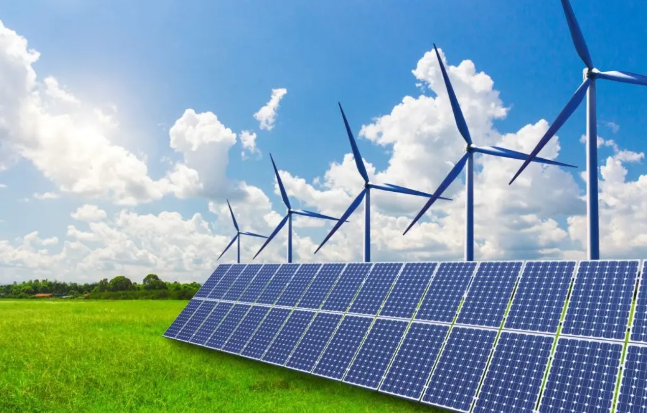 Πλεονασματικός ο λογαριασμός των ΑΠΕ το 2022