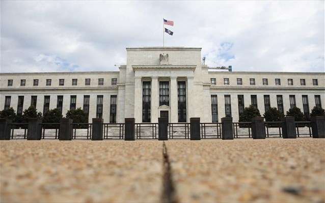 Fed: Δεν θα αυξηθούν πριν το 2024 τα επιτόκια