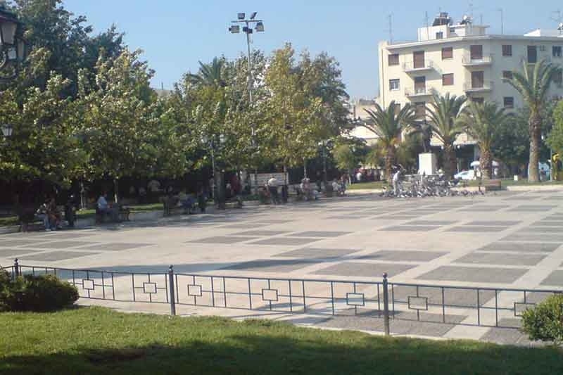 Αναβαθμίζεται η πλατεία Δαβάκη στην Καλλιθέα