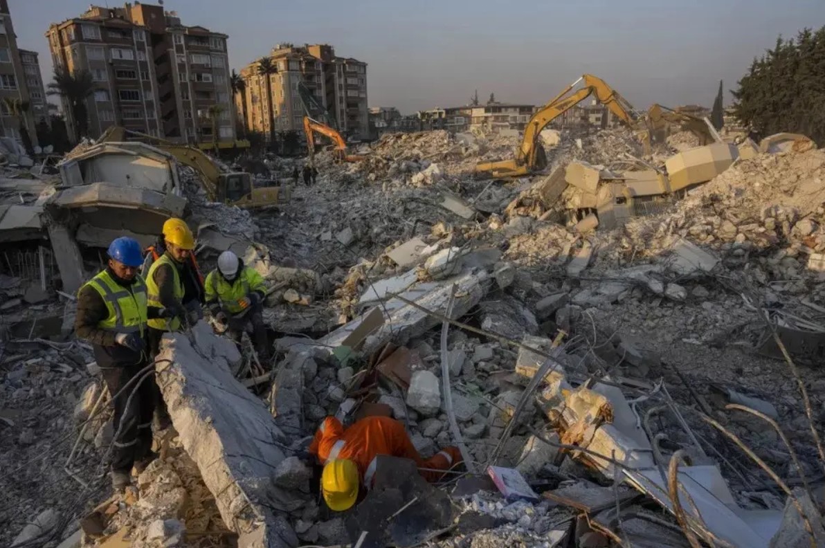 Τουρκία: Σταματούν οι έρευνες για ανεύρεση επιζώντων – Oι δύο περιοχές που εξαιρούνται