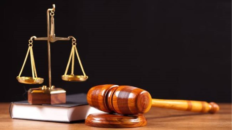 Ενωση Δικαστών και Εισαγγελέων κατά συνδικαλιστή της ΕΛΑΣ