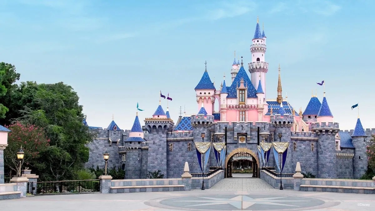 Ανοίγει ξανά τις πύλες της η Disneyland τέλη Απριλίου