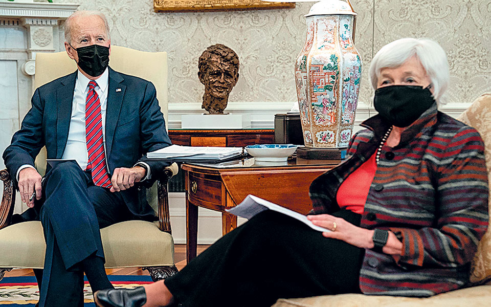 Παγκόσμιο εταιρικό φόρο προωθεί ο Μπάιντεν