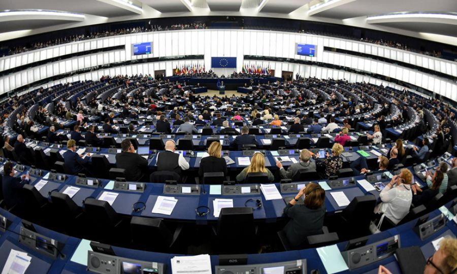 Φόρος έως 44% στις αποζημιώσεις, συντάξεις Ευρωβουλευτών – Σε 8 δόσεις ο φόρος εισοδήματος