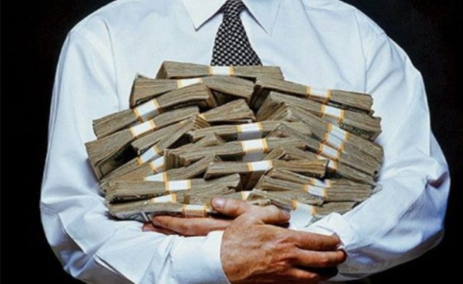 Τα θλιβερά απομεινάρια, που μας έβαλαν στα μνημόνια και κατέστρεψαν τις τράπεζες, που ξαναμπαίνουν στο κάδρο, είναι χειρότερα από την ασυλία του τραπεζικού συστήματος!