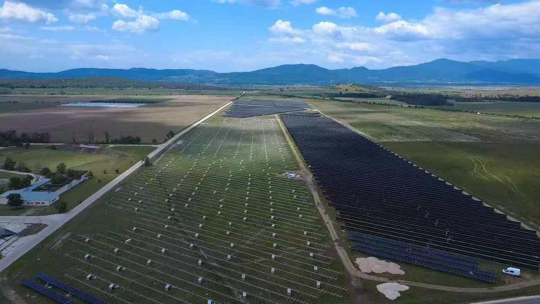 Όμιλος ΔΕΗ: Προσθέτει φωτοβολταϊκό πάρκο 88 MW στο χαρτοφυλάκιο της Βουλγαρίας