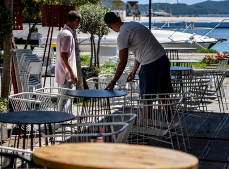 ΣΥΡΙΖΑ-ΠΣ: Να ανοίξει η εστίαση σε εξωτερικούς χώρους