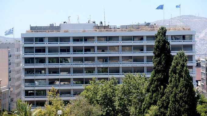 ΥΠΟΙΚ: Πάνω από 27 δισ. ευρώ ενισχύσεις για την πανδημία