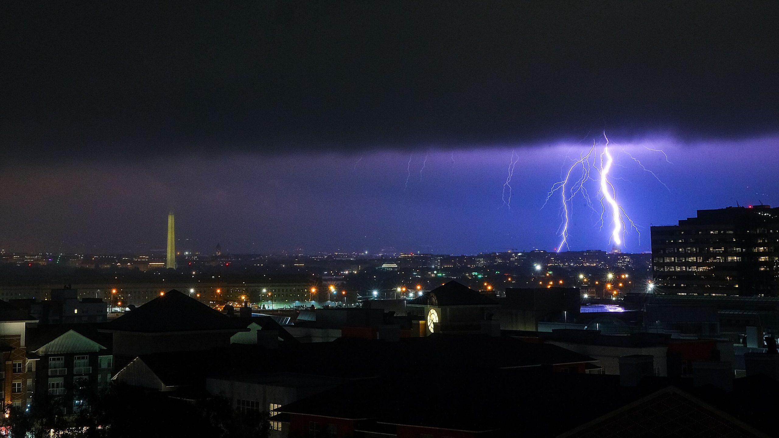 Άμεση οικονομική βοήθεια σε Νέα Υόρκη και Νιού Τζέρσεϊ μετά την “Άιντα”