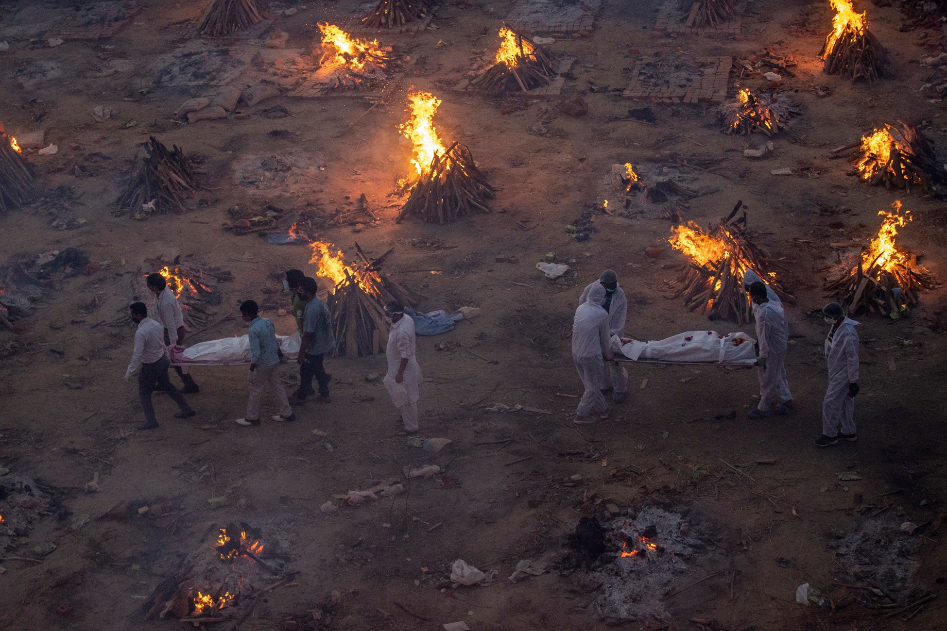 Ινδία-κορονοϊός: Χάος στα νοσοκομεία, πλησιάζουν τους 200.000 οι νεκροί