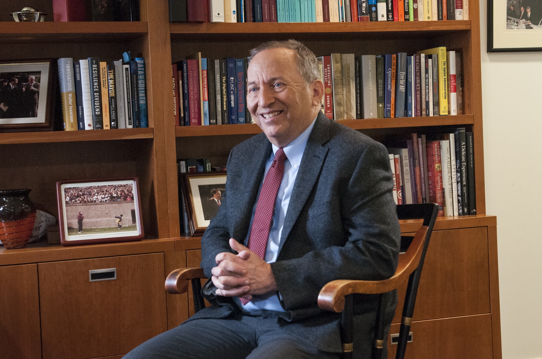 Larry Summers: Κριτική στη Fed για έλλειψη μέτρων κατά της υπερθέρμανσης της οικονομίας