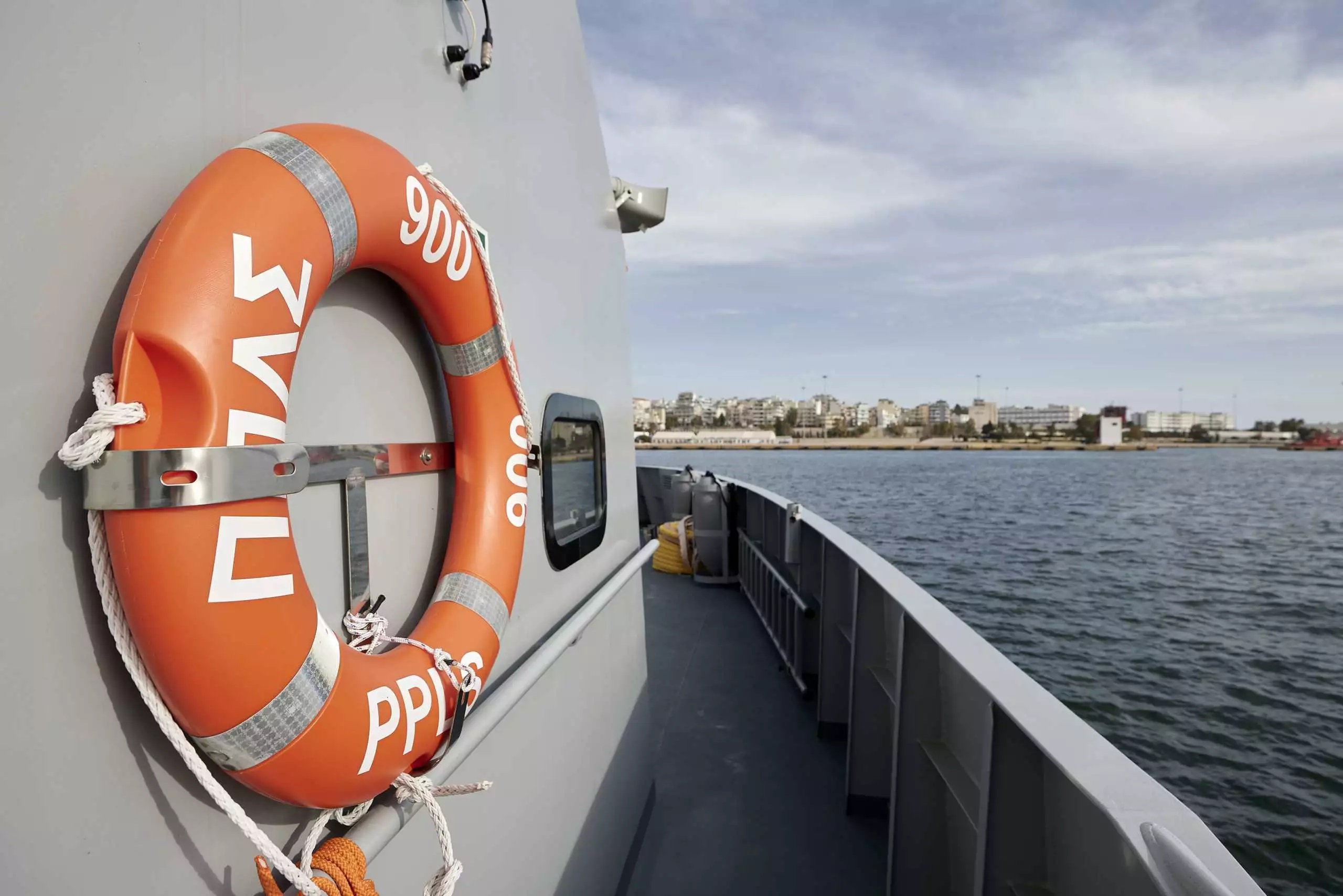 Σύγκρουση δεξαμενόπλοιου με αλιευτικό νότια του στενού Καφηρέα