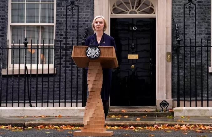 Βρετανία: Οι τέσσερις που περιμένουν πίσω από τη Λιζ Τρας – Υποψήφιος και πάλι ο Μπόρις Τζόνσον!