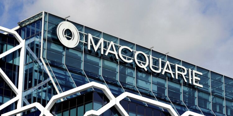 Η Macquarie, η κυβέρνηση και οι… local partners!