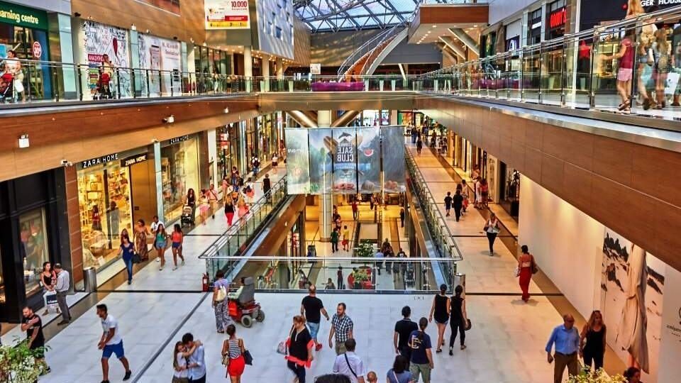 Eurobank: Ξεπέρασε τα προ της πανδημίας επίπεδα ο δείκτης λιανικού εμπορίου το β’ τρίμηνο