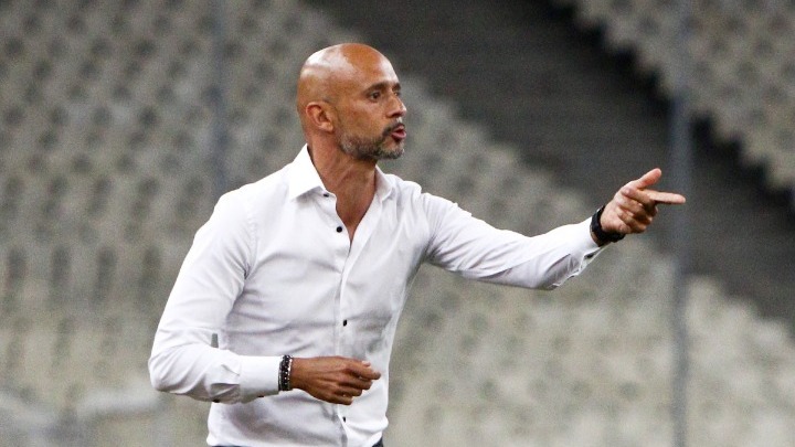 Ξηλώθηκε το… πουλόβερ του Καρντόσο στην ΑΕΚ