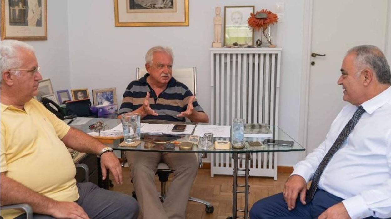 Συνάντηση Μπένου – Χατζηθεοδοσίου για την αντιμετώπιση των προβλημάτων από τις πυρκαϊές