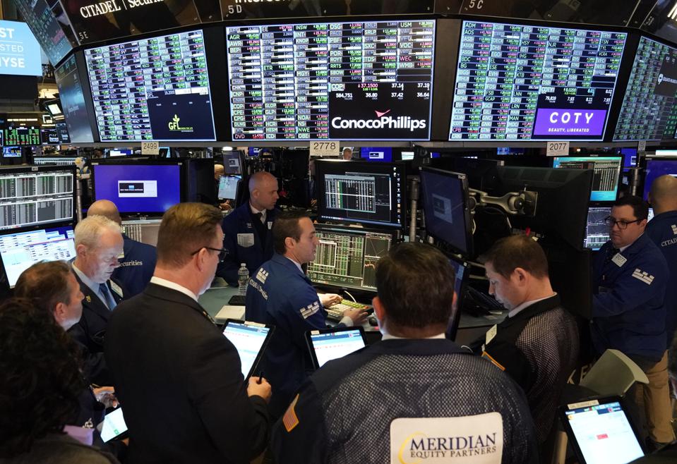 Wall Street: Με άνοδο έκλεισε η εβδομάδα – Νέο ρεκόρ για τον Dow Jones που έφθασε στις 31.458,40 μονάδες
