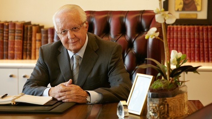 Ομιλος Grecotel: Εξαγορά 5 ξενοδοχείων σε Μύκονο-Κέρκυρα